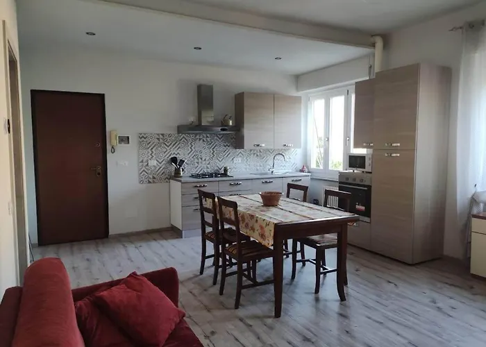 Angela アパート Garessio