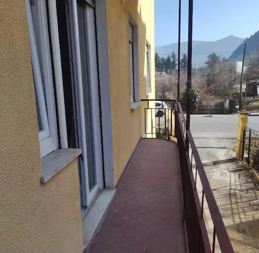 Angela アパート Garessio